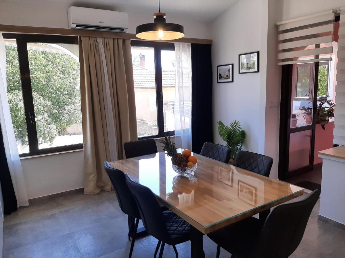 Apartment Gea Zara Esterno foto