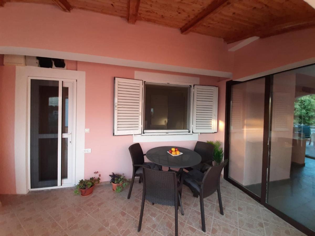 Apartment Gea Zara Esterno foto